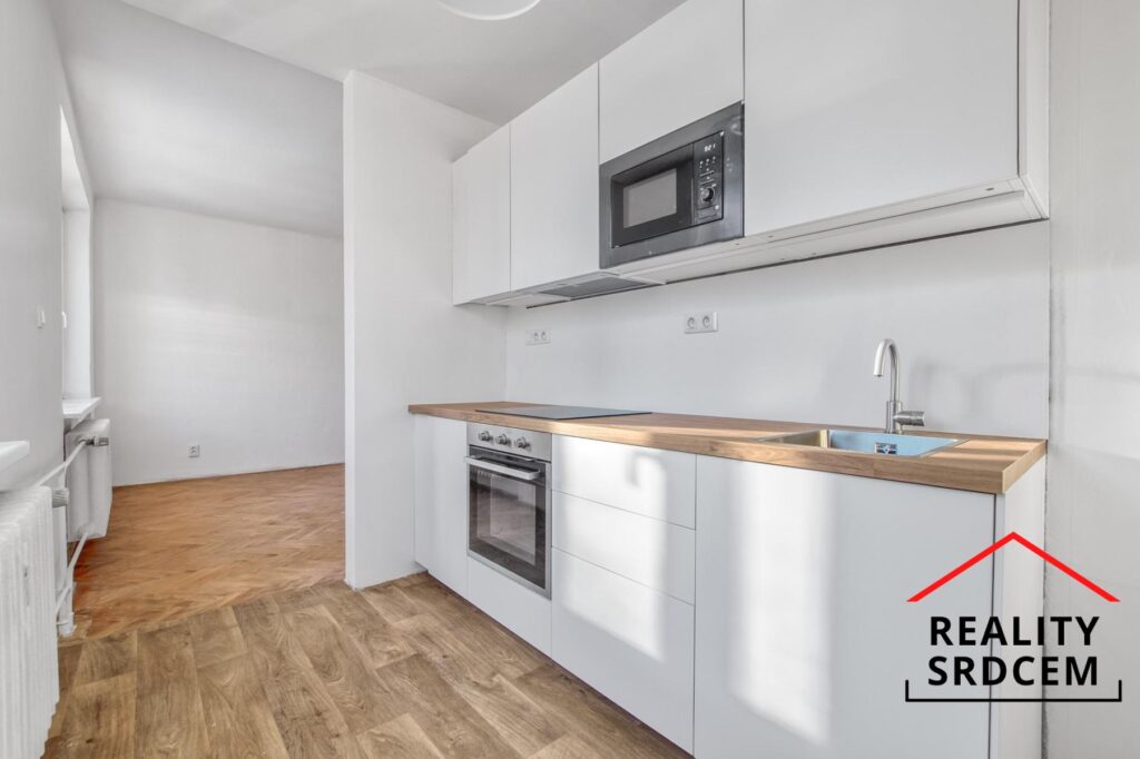 Podnájem slunného bytu 2+1 s balkonem, 52,5 m2 Šunychelská Bohumín